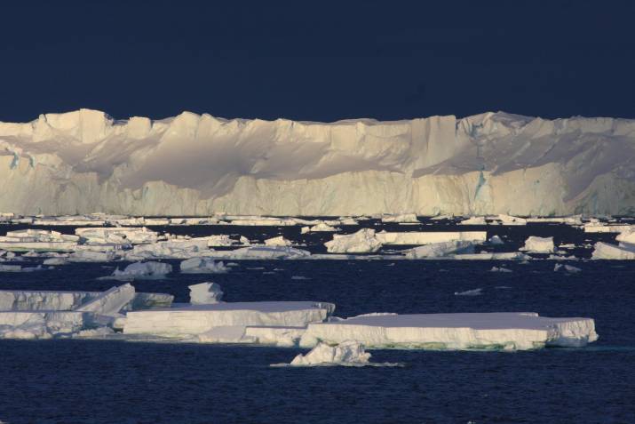 Ocean heat melting Totten Glacier from below ... 3