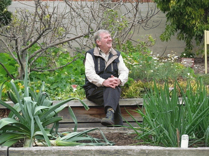 Peter Cundall: organic charcoal good for your greens 4 Peter Cundall: organic charcoal good for your greens 4