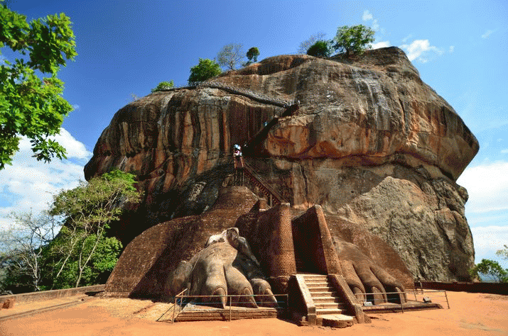 EXPLORE Eastern Europe or Sri Lanka 3