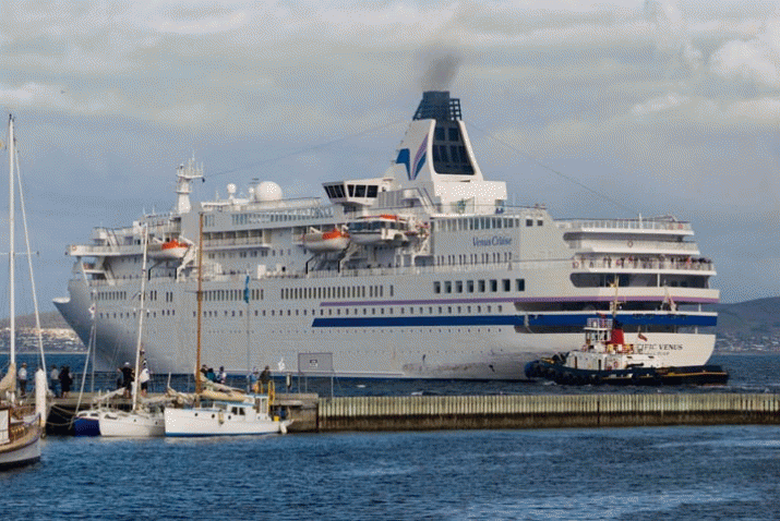 The danger to health of cruise ships ... 3
