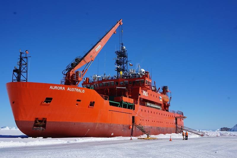 Bureau launches its 2018-19 Antarctic expedition 1
