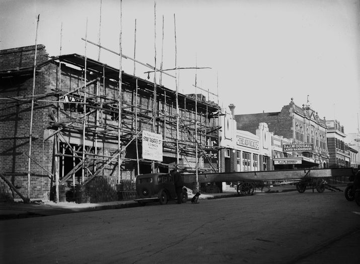 Devonport Regional Art Gallery: ReViewing 4 image