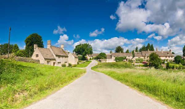 SELF-DRIVE THE UK AND IRELAND FROM JUST $30 A DAY 1