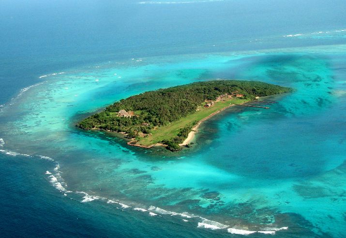 FIJI’S FLYING HISTORY A FAMILY AFFAIR 13 image