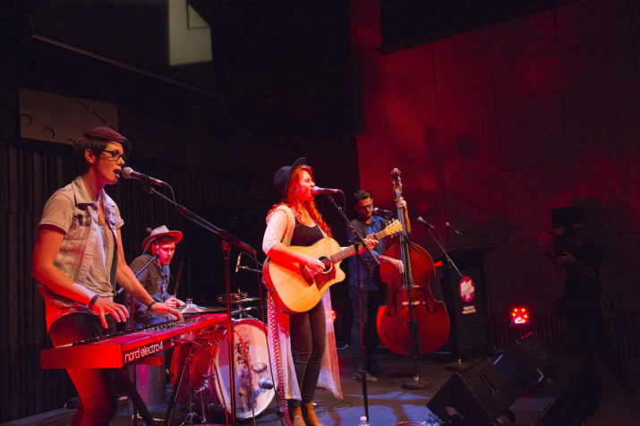 Bank of Melbourne crowns Heloise as the 2014 Melbourne Music Bank winner 1