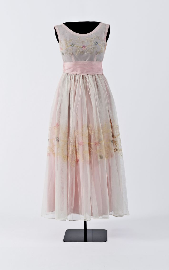 Devonport Regional Art Gallery: Fashion Fancies: Textiles from the Moon Collection 10 image