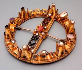 Part III: A Broach of Burning Gold 76 Part III: A Broach of Burning Gold 76