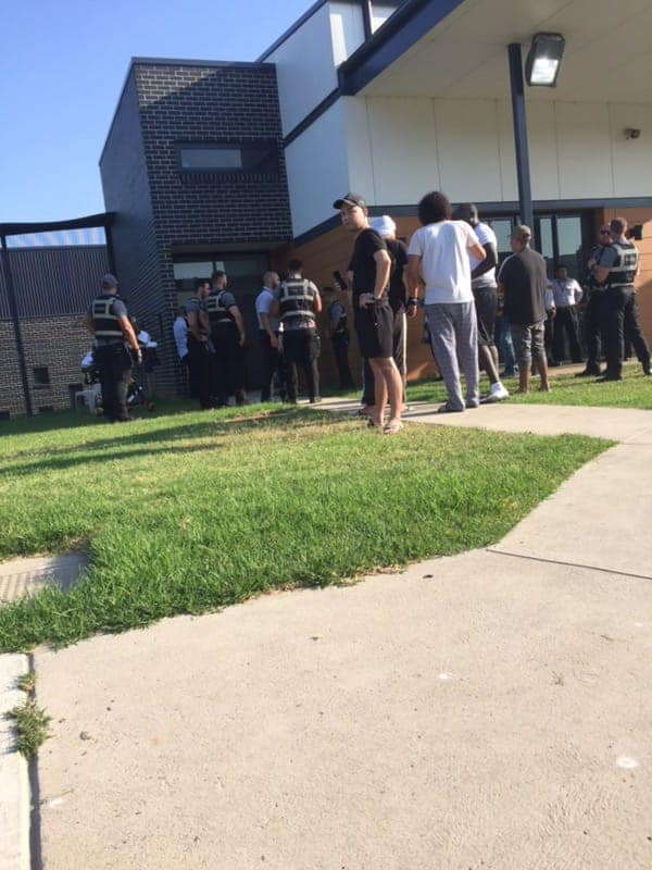 Breaking news: the guy who hanged himself in Mitchell compound in Villawood detention centre ... 1