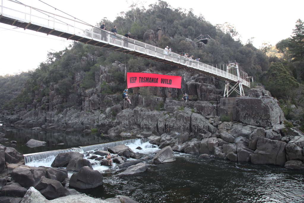 Tourism Threat to Tasmanian World Heritage Values - Banner Drop at Tourism Awards 1