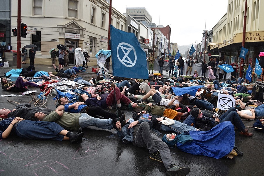 Police Arrest Climate Protesters in Hobart 7