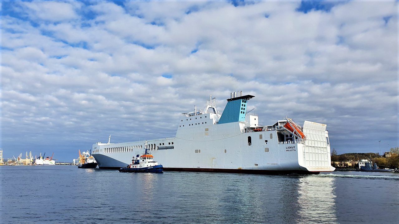SeaRoad’s MV Liekut Departs for Australia 1