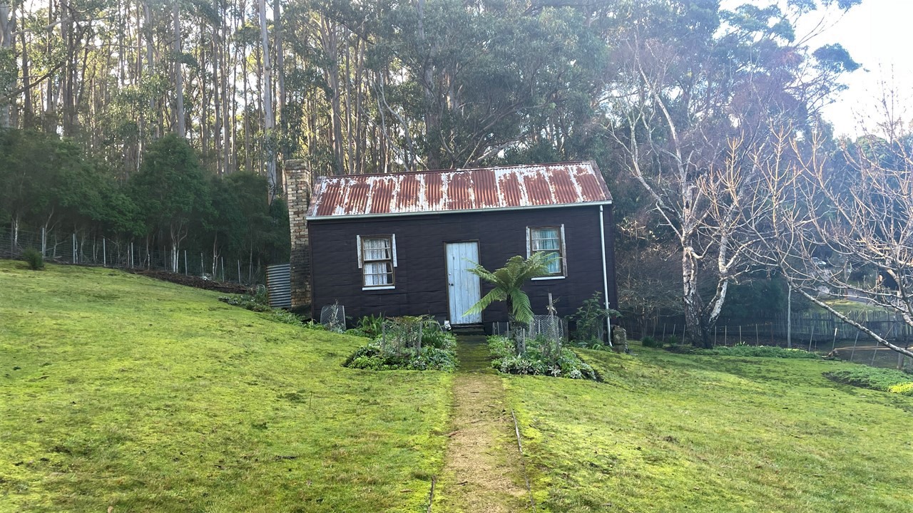 Tas That Was – Pat Jones’ Cottage 1