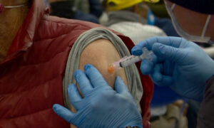 Govt Says Vaccinations Ahead of Target 18