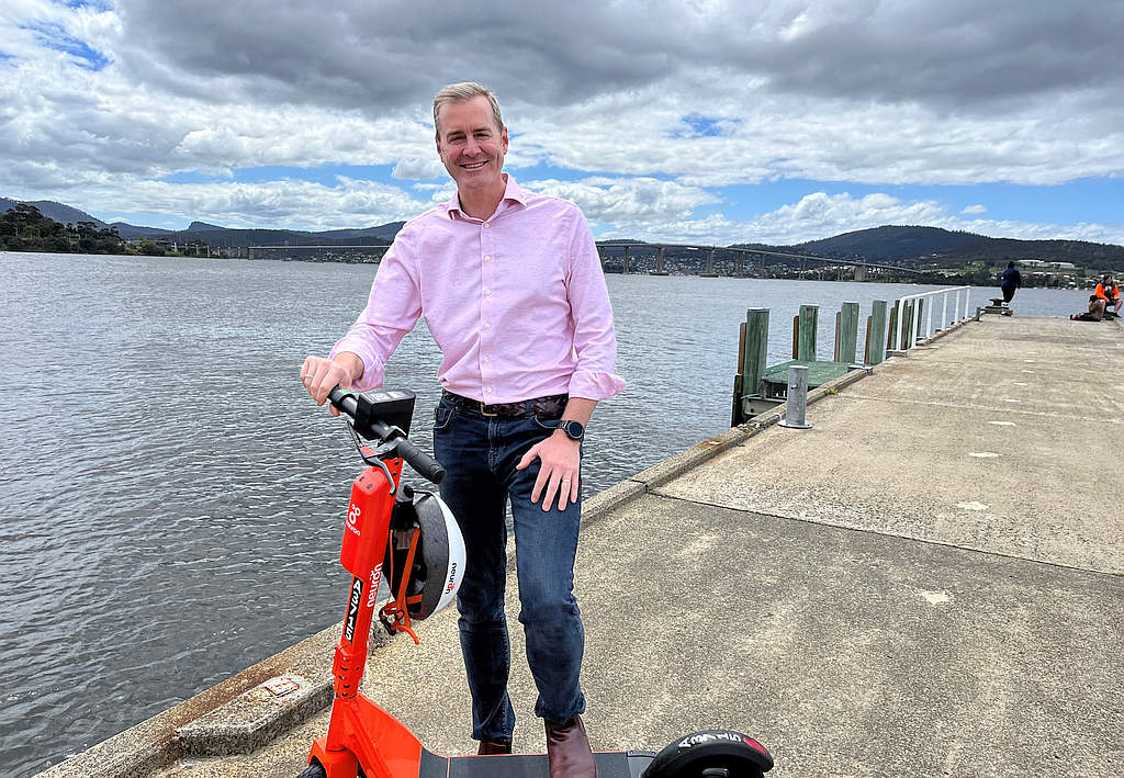 On Upcoming Week in Parliament, Ambulances, Pokies ... 9