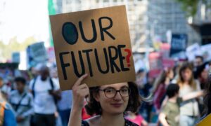 Labor-Liberal Block Lower Voting Age 22