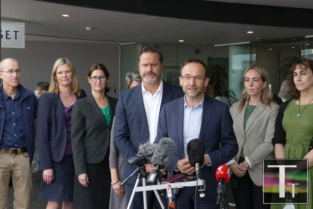 Bandt & Whish-Wilson Presser in Hobart 1