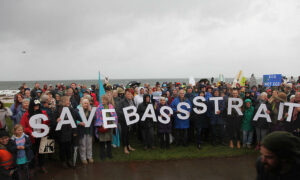 Moratorium Call on Salmon Industry Expansion 30