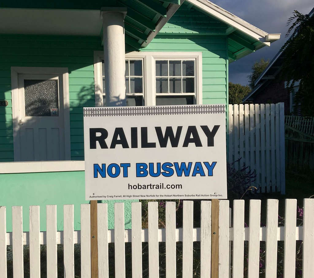 'Railway Not Busway' says HNSRAG 1