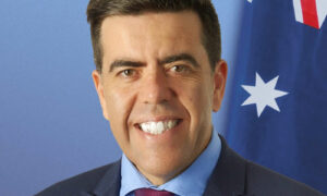 Dick Visiting Tasmanian Schools 4
