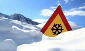 Winter Walkers Should Prepare for Kunanyi Weather 13