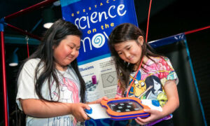 'Science on the Move' as Questacon Tours Tasmania 1