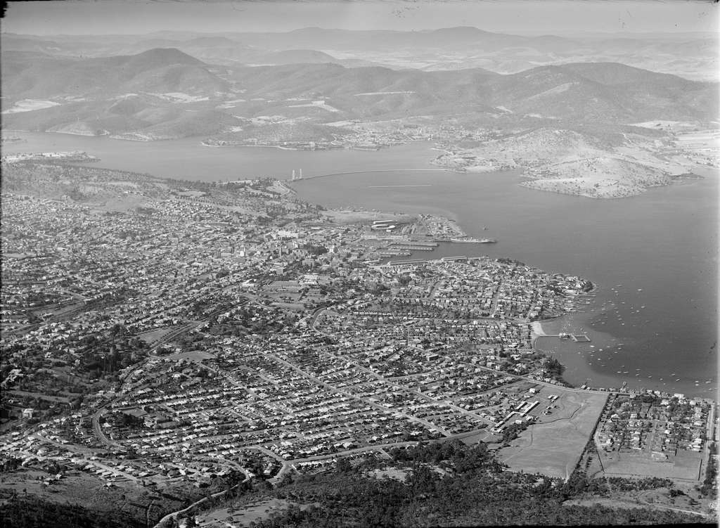 Hobart, 1947 1