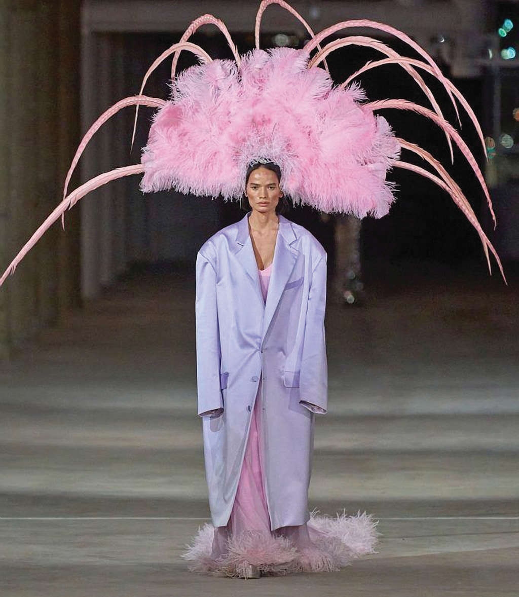 Ostrich feather deals fashion