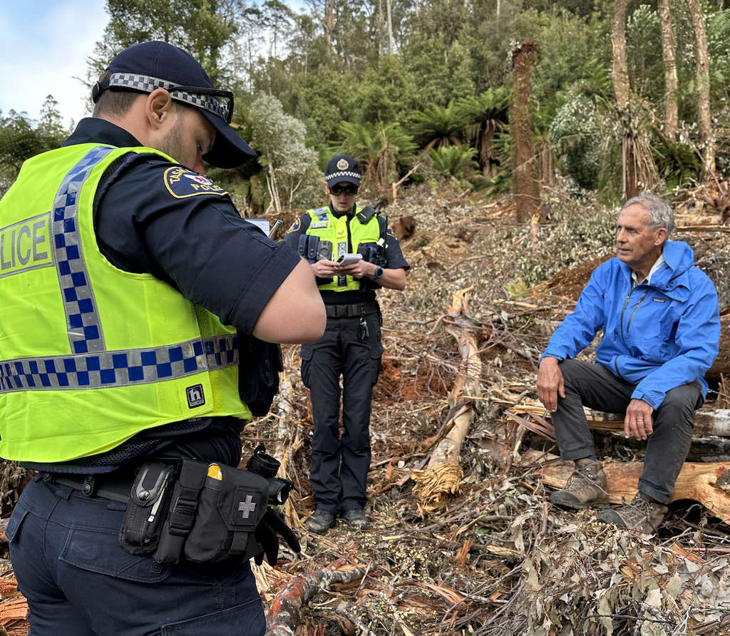 Bob Brown Arrested in Styx Valley Forest Protest - Tasmanian Times