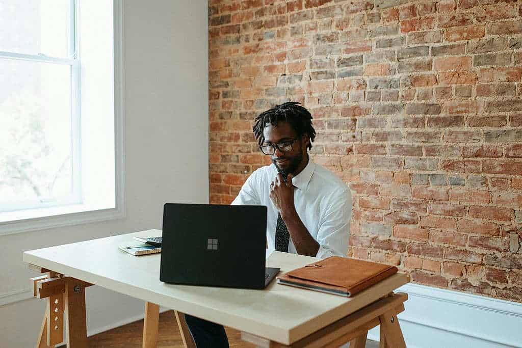 Top Ways to Advance Your Business 5 Top Ways to Advance Your Business 5