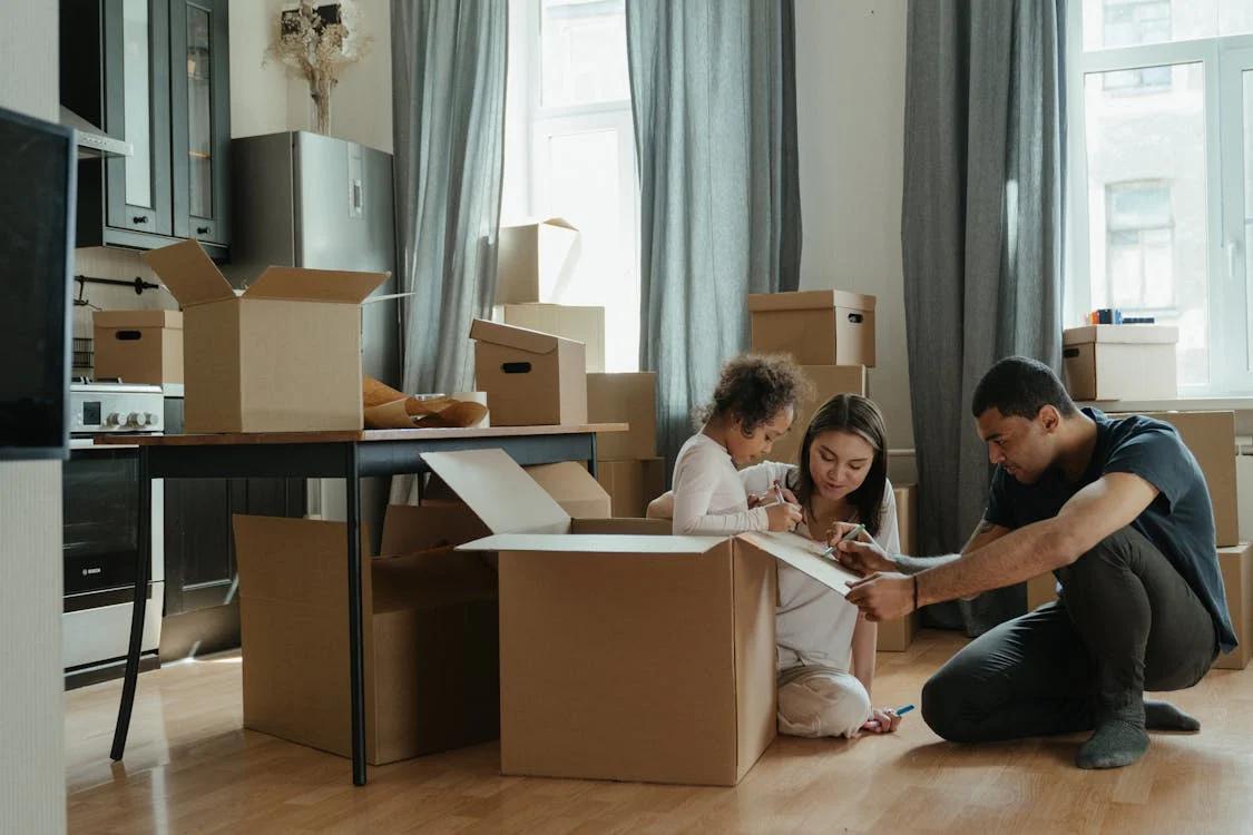 Factors to Consider When Choosing the Best Time of Year to Move 3 Factors to Consider When Choosing the Best Time of Year to Move 3