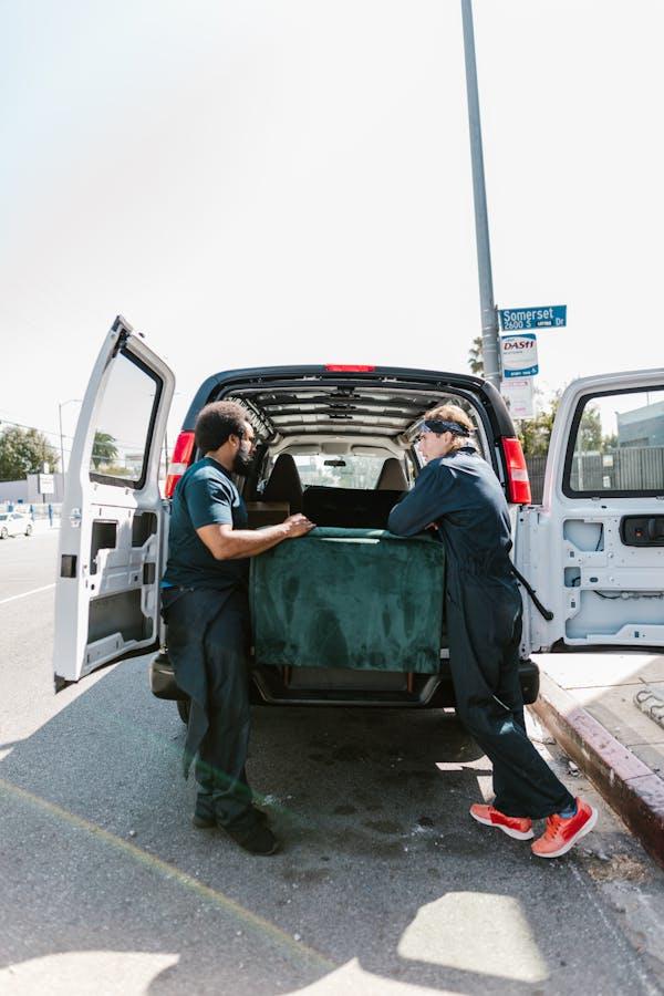 Seasonal Price Fluctuations - When to Book Moving Services for the Best Deals 3 Seasonal Price Fluctuations - When to Book Moving Services for the Best Deals 3