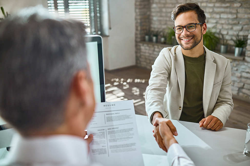 Navigating Behavioural Interviews: How to Showcase Your Skills and Fit 1 Navigating Behavioural Interviews: How to Showcase Your Skills and Fit 1