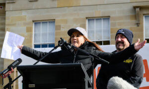 Spinal Surgery Forces Senator Lambie Out of Parliament 13