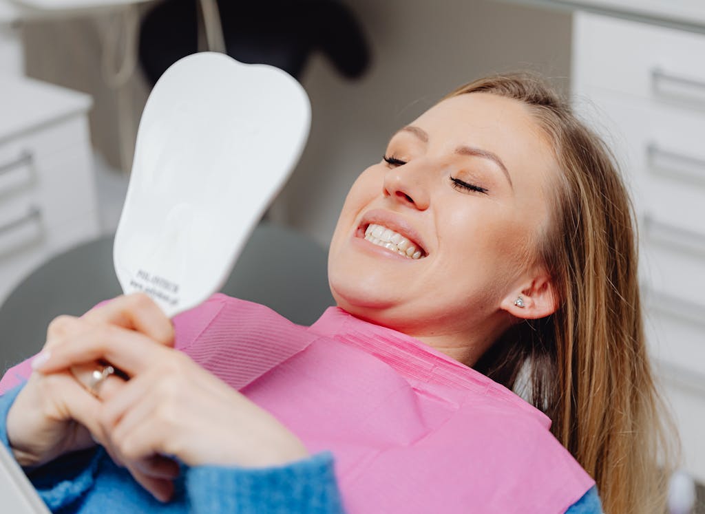 How to Keep Your Smile Bright Between Dentist Visits 3 How to Keep Your Smile Bright Between Dentist Visits 3