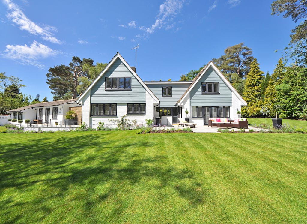 Smart Landscaping Choices That Boost Property Value and Curb Appeal 3 Smart Landscaping Choices That Boost Property Value and Curb Appeal 3