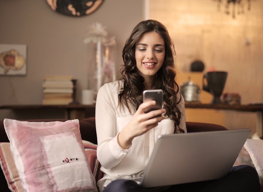Top Tips for Buying Clothes Online Like a Pro 3 Top Tips for Buying Clothes Online Like a Pro 3