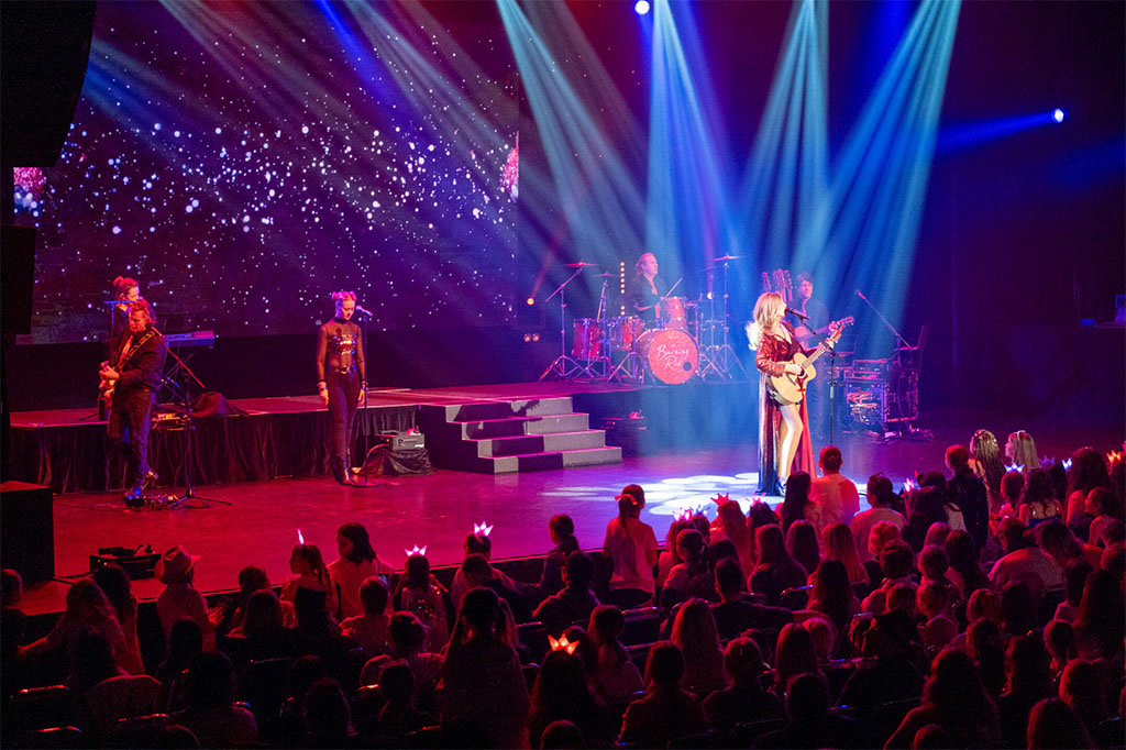 Natalie James's Taylor Swift Tribute Tour 1