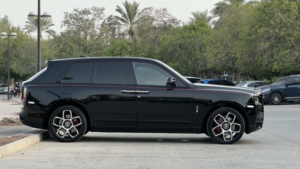 The Smart Buyer’s Strategy - How to Negotiate the Price of a Used Luxury Car 1 Buy second hand luxury car from a trusted dealership offering premium pre-owned vehicles.