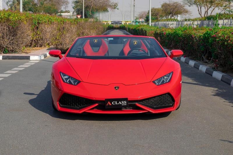 Supercar hire Dubai featuring top models for city and desert drives 