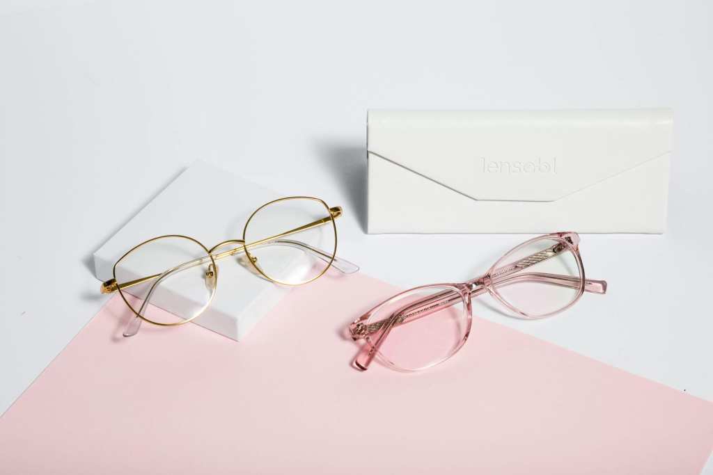 Essential Fashion Accessories - Footwear and Eyewear Style Trends 6 Essential Fashion Accessories - Footwear and Eyewear Style Trends 6
